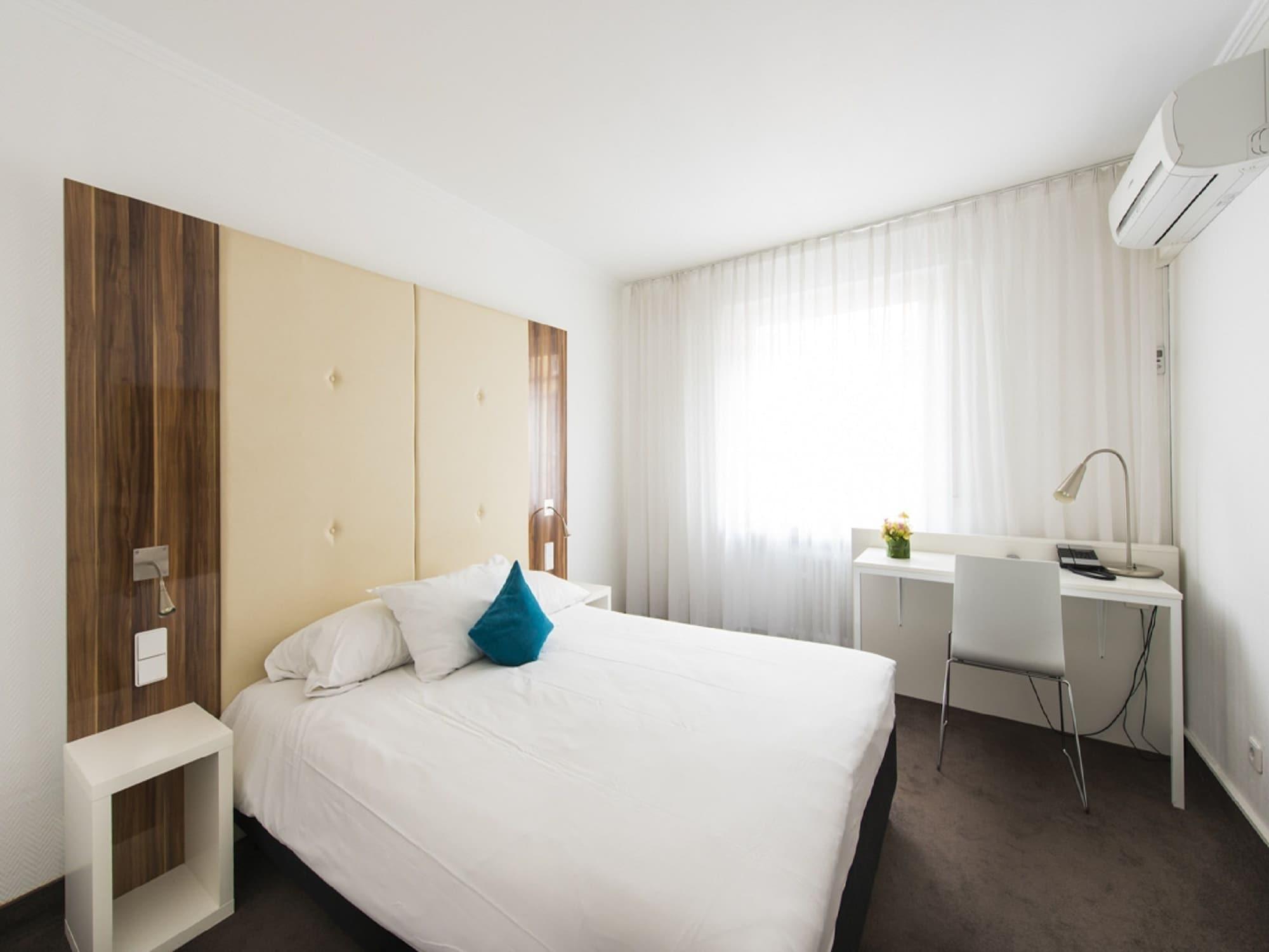 Ambassador Hotel Francfort-sur-le-Main Extérieur photo