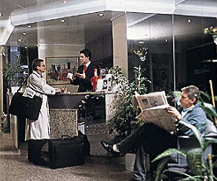 Ambassador Hotel Francfort-sur-le-Main Extérieur photo