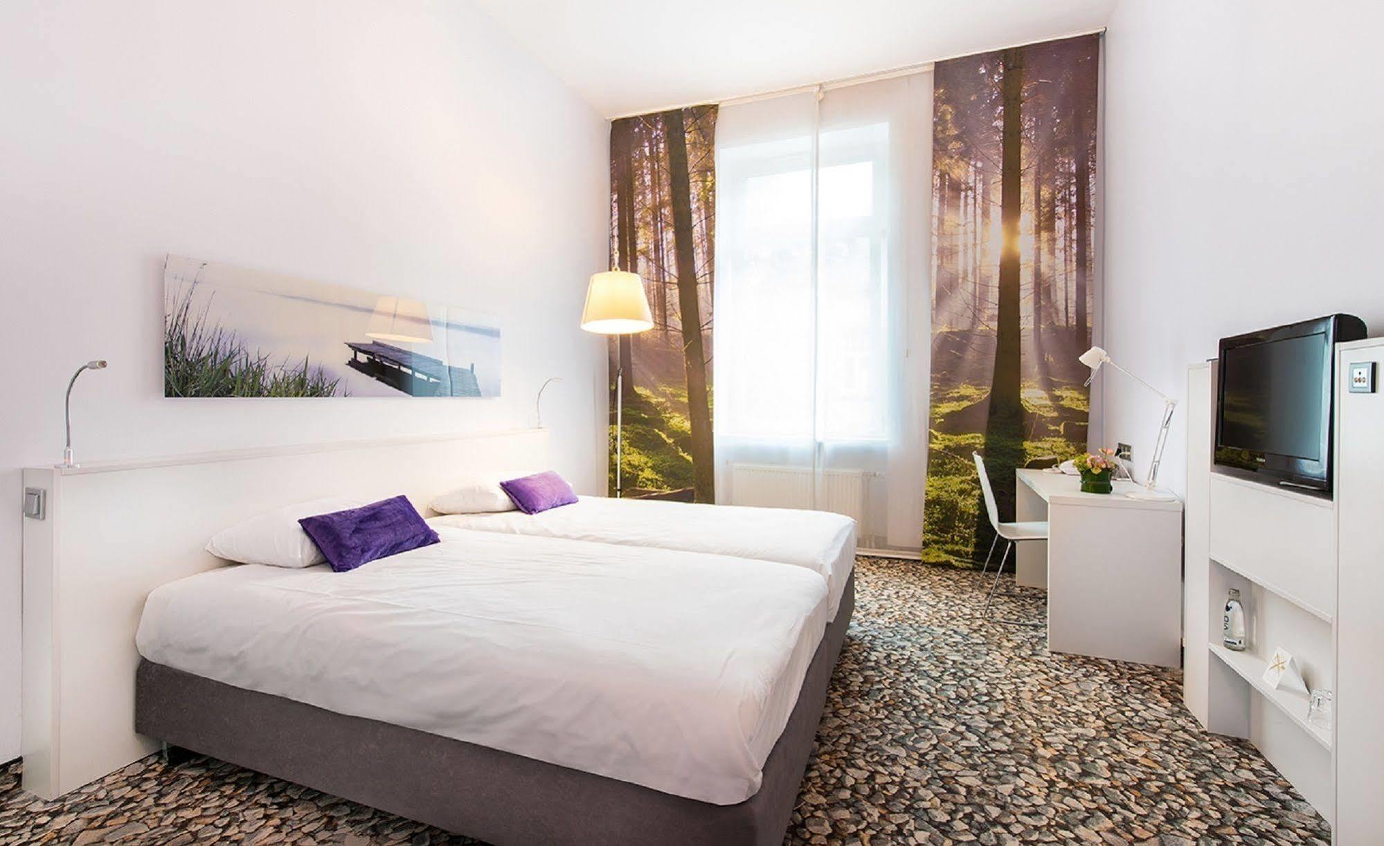 Ambassador Hotel Francfort-sur-le-Main Extérieur photo